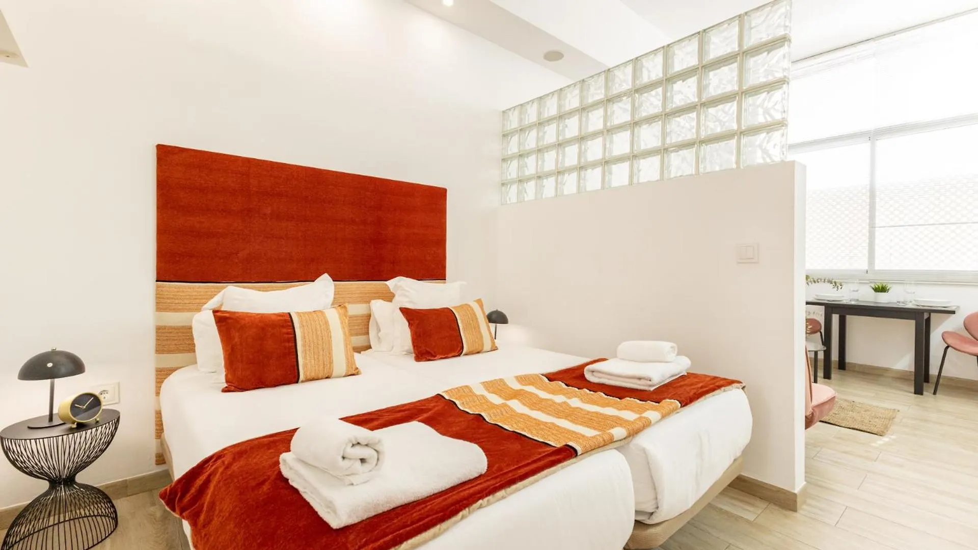 Isg Apartments Encantador Estudio En Alameda De Hercules Sevilla Spanien