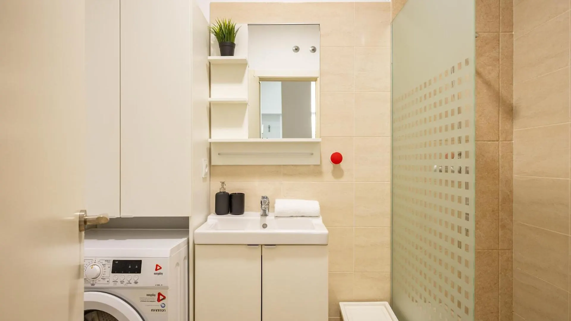 Isg Apartments Encantador Estudio En Alameda De Hercules Sevilla 0*,  Spanien