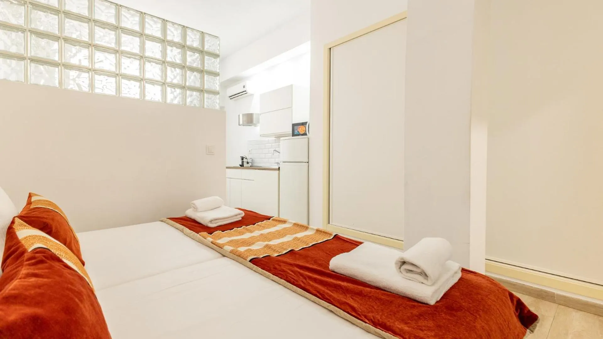 Isg Apartments Encantador Estudio En Alameda De Hercules Sevilla Spanien