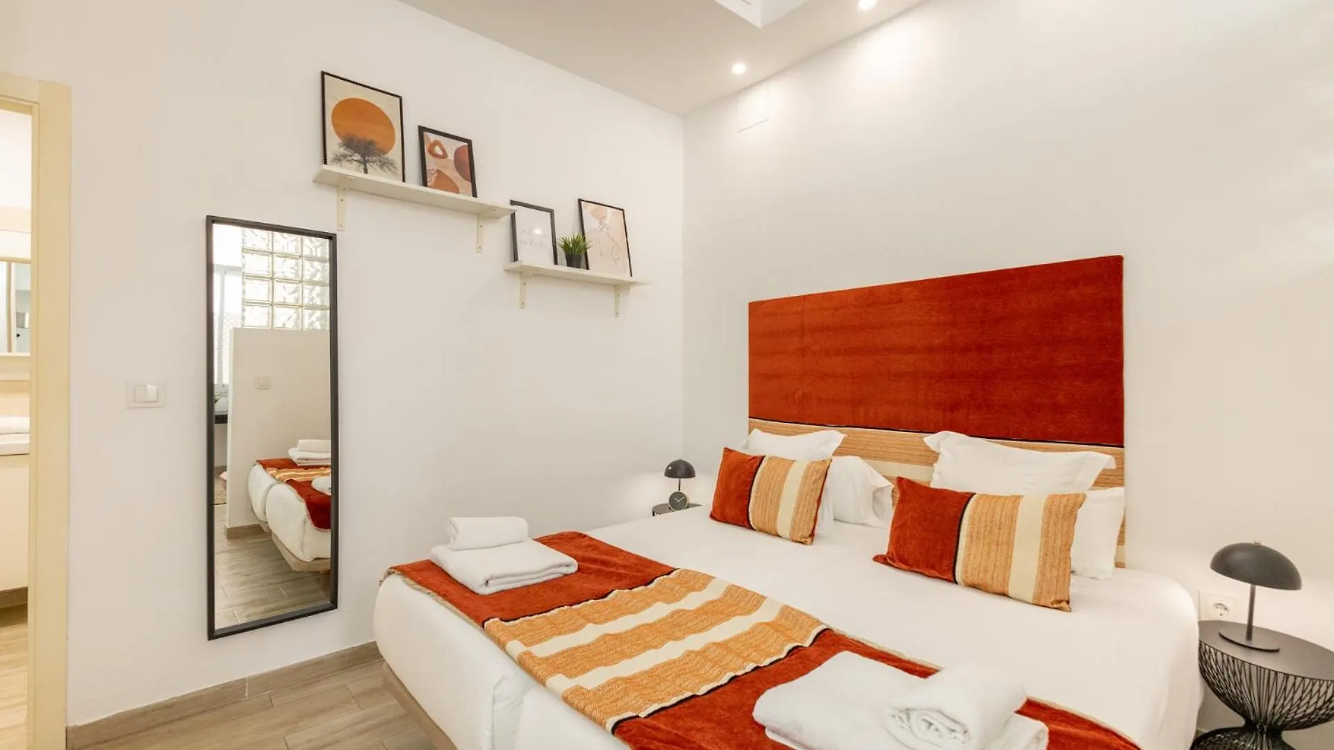 Isg Apartments Encantador Estudio En Alameda De Hercules Sevilla Spanien