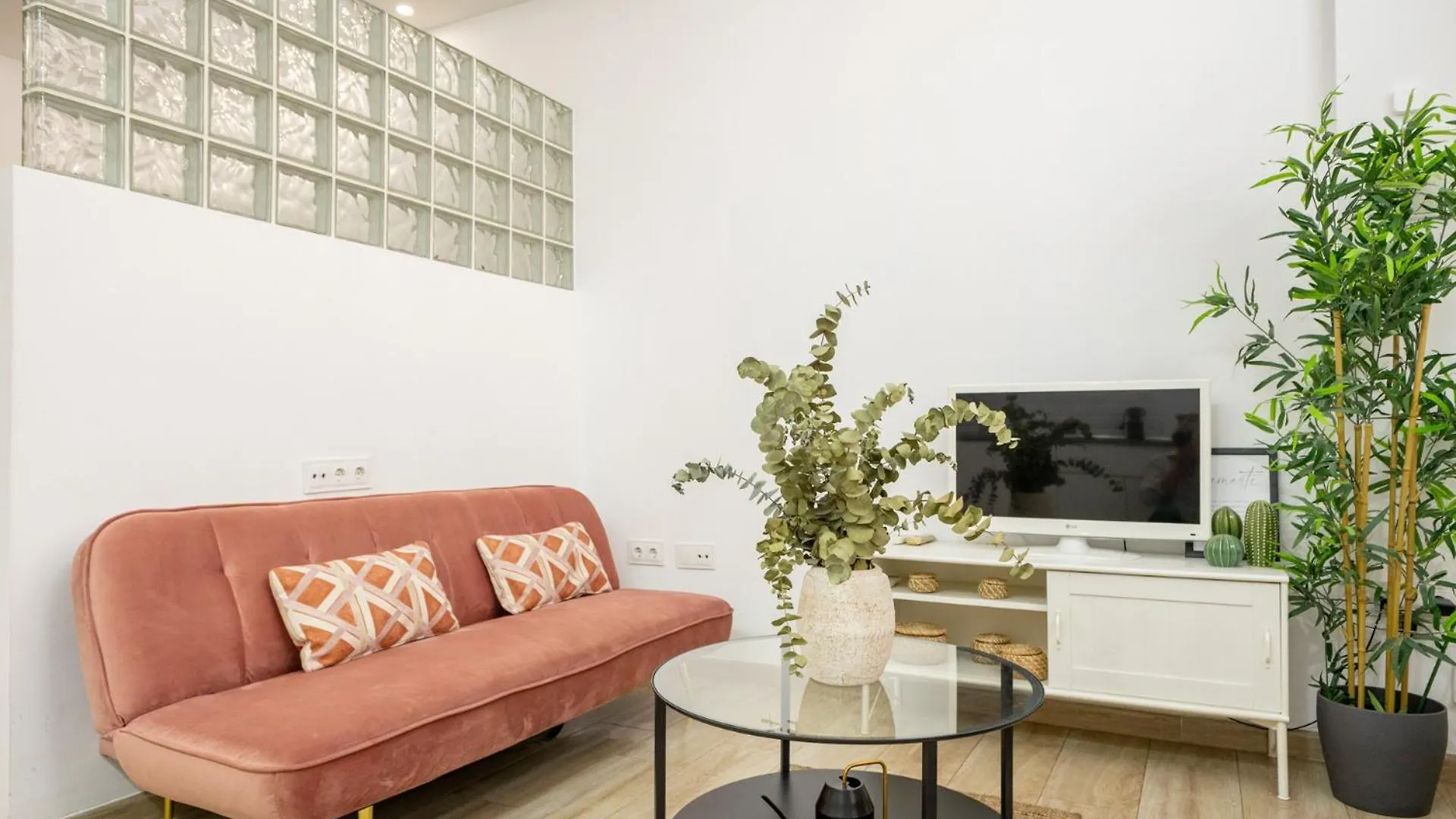 Isg Apartments Encantador Estudio En Alameda De Hercules Sevilla
