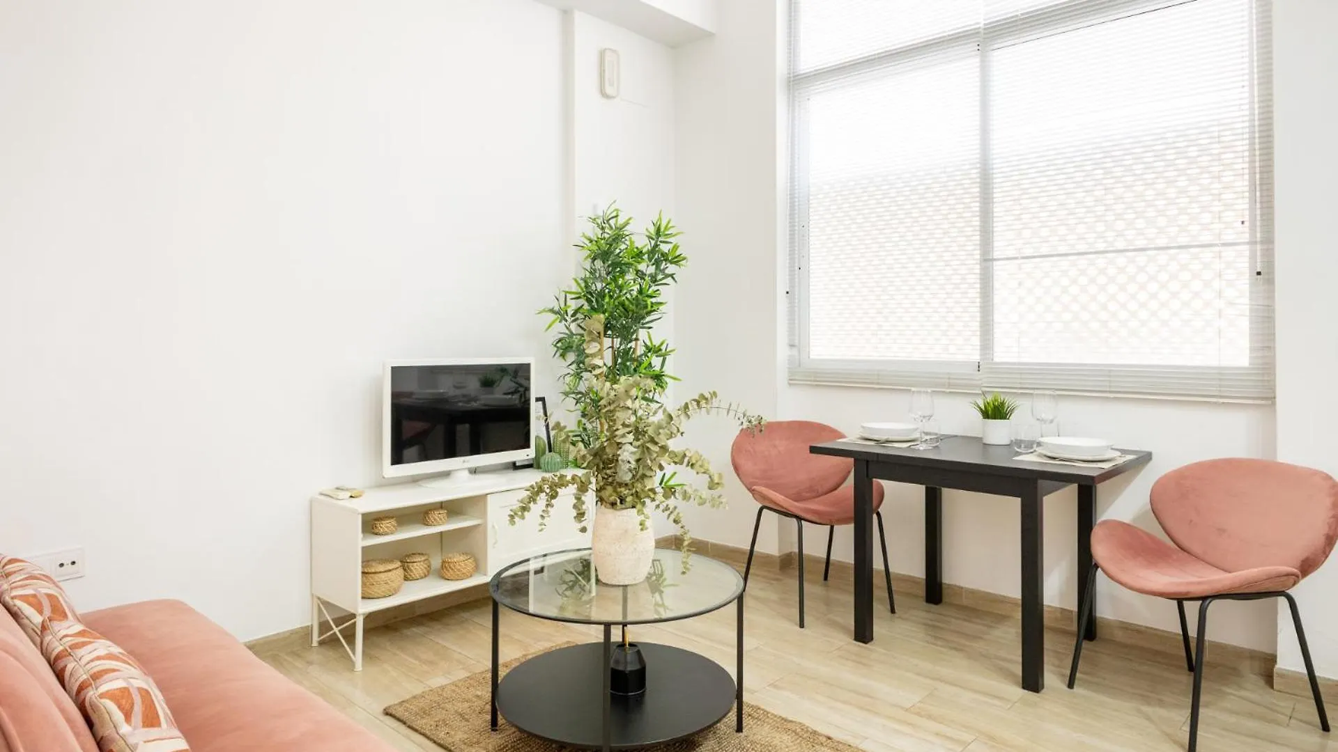 Isg Apartments Encantador Estudio En Alameda De Hercules Sevilla