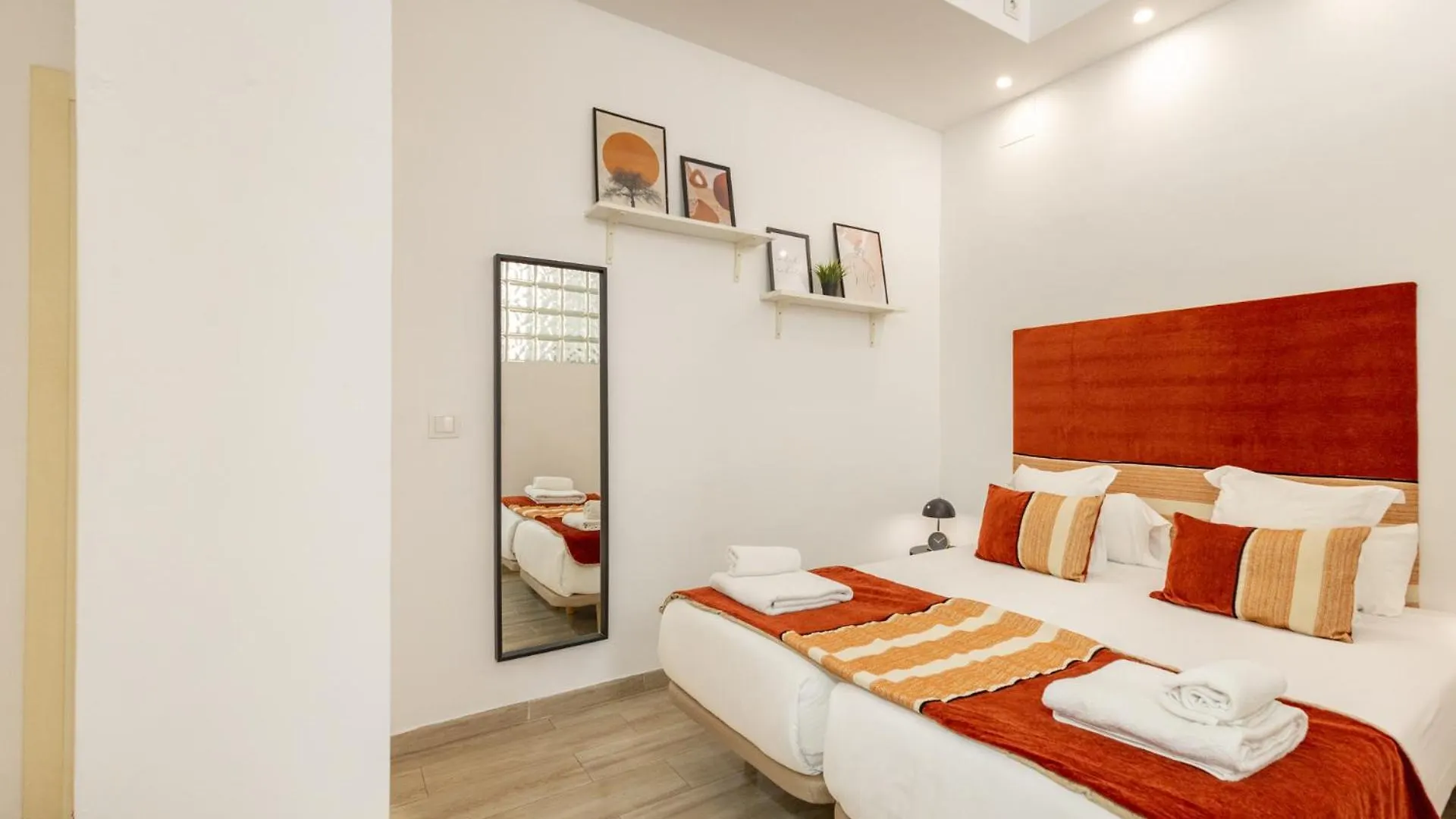 Isg Apartments Encantador Estudio En Alameda De Hercules Sevilla