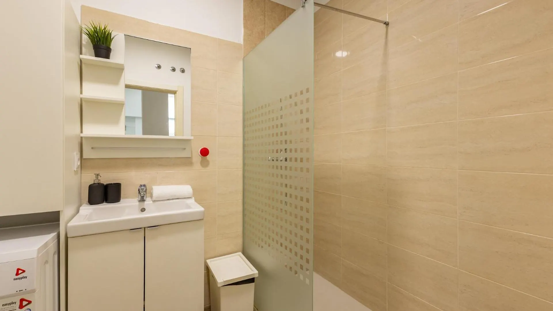 Isg Apartments Encantador Estudio En Alameda De Hercules 塞维利亚 0*,
